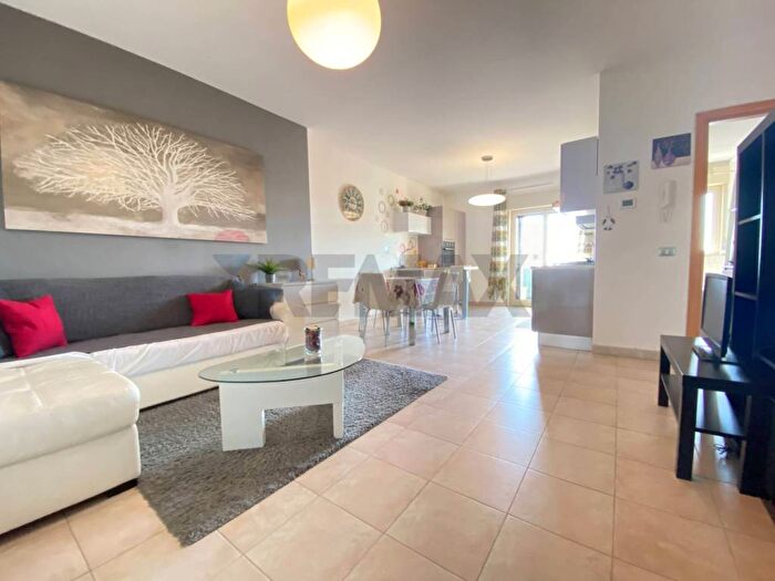 Appartamento trilocale in affitto in VICO OLIVELLA, Centro, Camporotondo Etneo