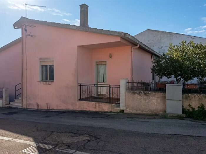 Casa quadrilocale in vendita in Via Giulio Cesare, Telti