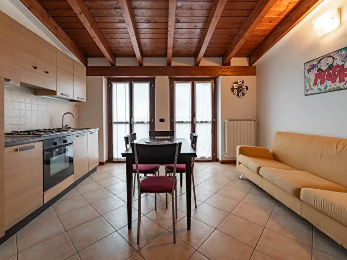 Appartamento trilocale in vendita in Via Carlo Alberto dalla Chiesa, Rozzano