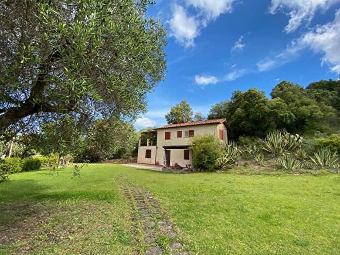 Casa con 6 locali in affitto in Orbetello