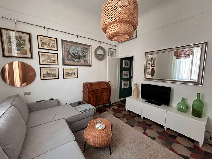 Appartamento con 5 locali in affitto in Borgo Ognissanti, Borgo Ognissanti Il Prato, Firenze