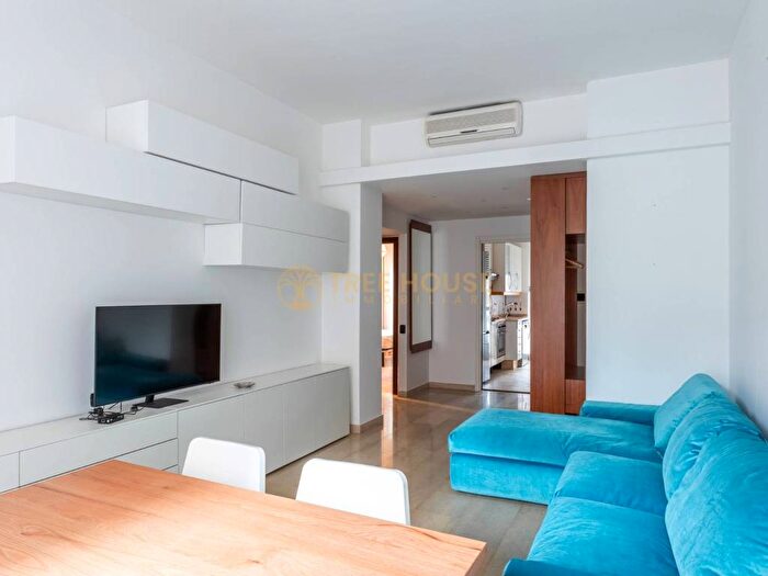 Appartamento trilocale in affitto in Viale Lodovico Scarampo, Monte Rosa Lotto, Milano