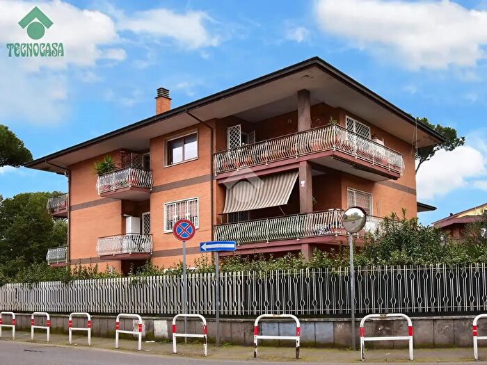 Appartamento trilocale in vendita in Via di San Tarcisio, Roma