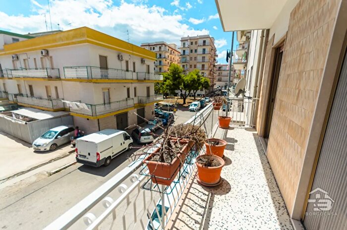 Appartamento quadrilocale in vendita in Via Giacomo Leopardi Manfredonia Zona Monticchio, Manfredonia