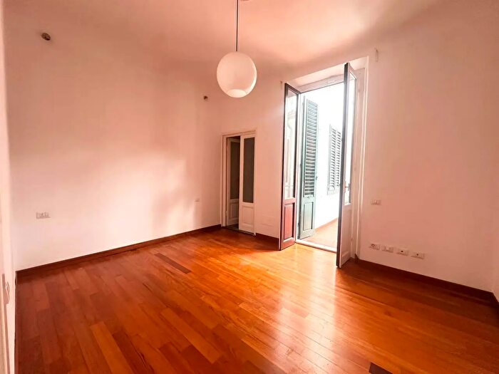 Appartamento con 5 locali in vendita in Firenze