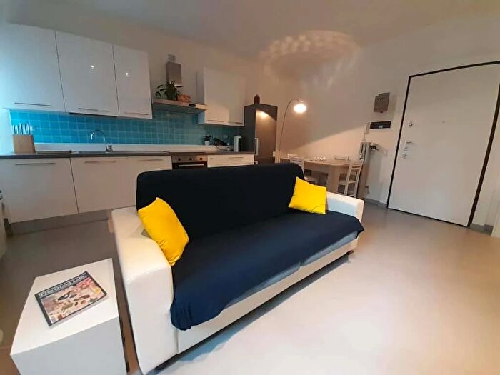 Appartamento monolocale in affitto in Viale Marche, Milano