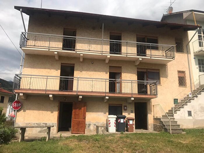 Casa con 8 locali in vendita in Via Combacalda Coazze, Coazze