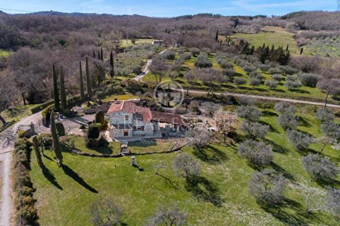 Casa con 6 locali in vendita in Via La Pineta, Castiglione DOrcia