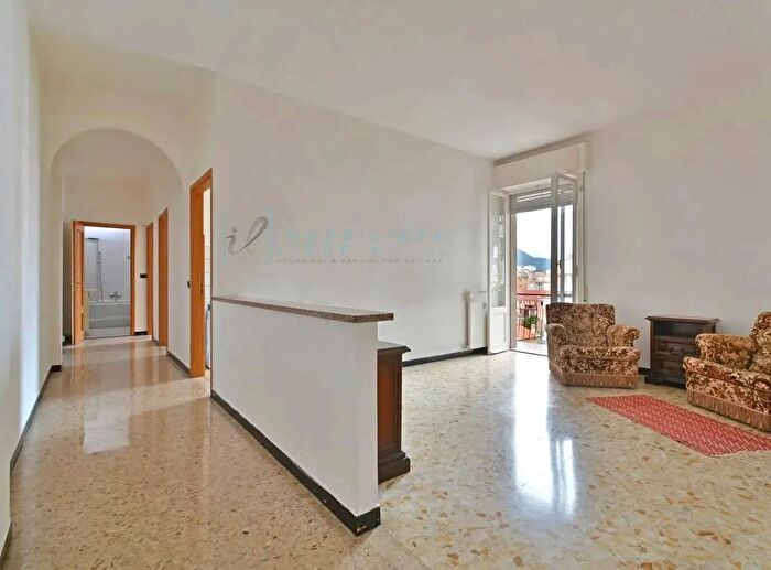 Appartamento trilocale in vendita in Via Dalmazia, Albenga