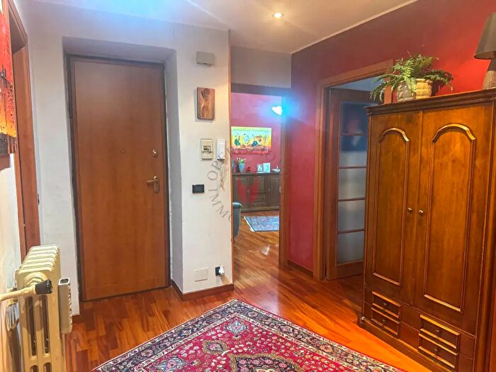 Appartamento quadrilocale in vendita in Via Buenos Aires Torino, Torino