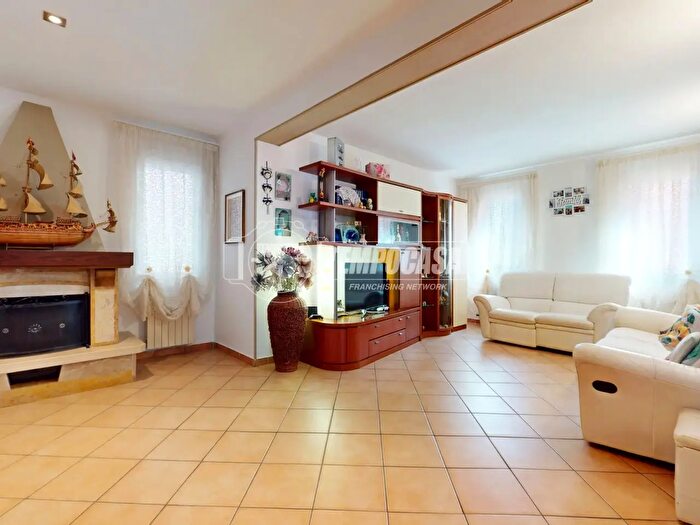 Appartamento trilocale in vendita in Chioggia