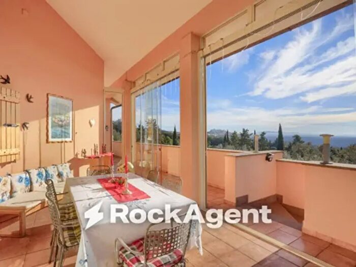 Casa con 6 locali in vendita in Via Enrico De Nicola, Rosignano Marittimo