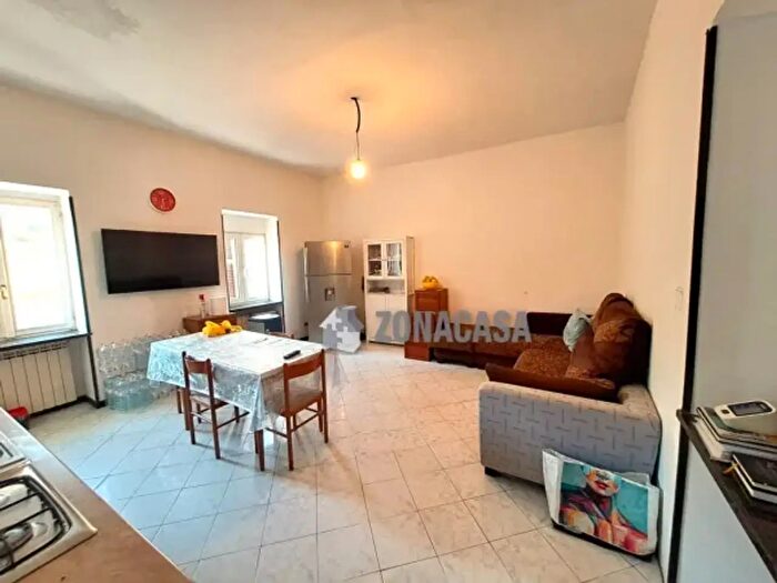 Appartamento trilocale in vendita in Via Roma, Oggiona Con Santo Stefano