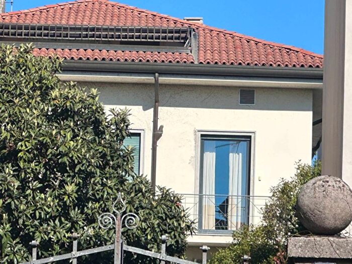 Casa con 6 locali in affitto in Volpe Villalta, Udine