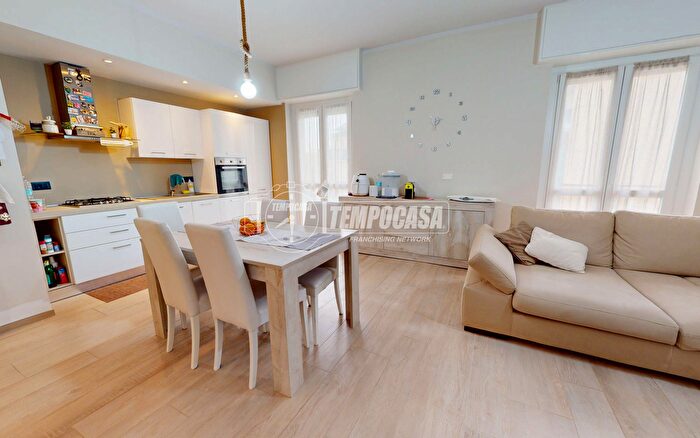 Appartamento trilocale in vendita in Via dei Mille, Novi Ligure