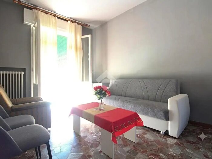 Appartamento trilocale in vendita in Via Provinciale, Galliera