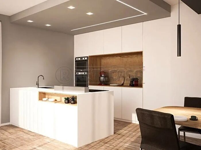 Casa con 7 locali in vendita in Via San Bovo, Malo