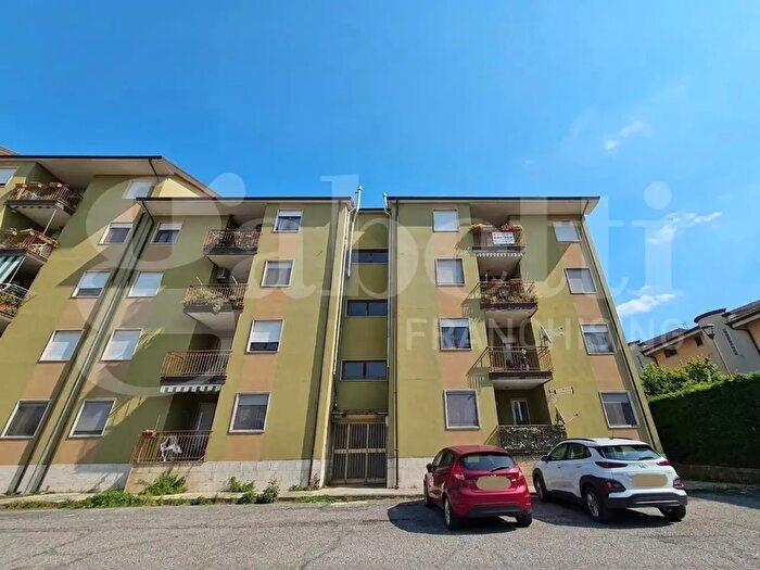 Appartamento con 5 locali in vendita in Via Pier Paolo Pasolini, Rovito