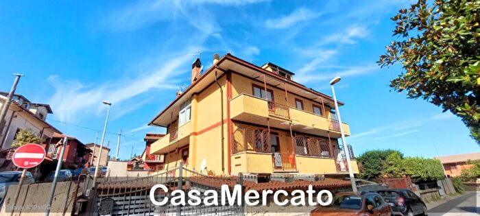 Appartamento quadrilocale in vendita in Via IV Novembre, Rocca Di Papa