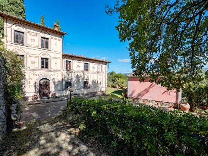 Casa con 6 locali in vendita in Via di Castelsecco, Arezzo
