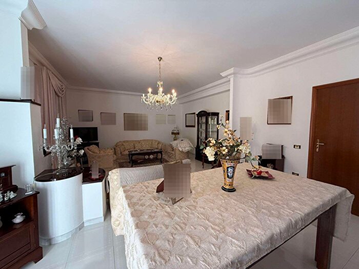 Appartamento con 6 locali in vendita in Mazara Del Vallo