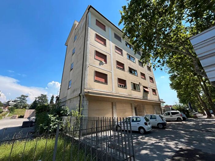 Appartamento quadrilocale in vendita in Via Lungo Isonzo Argentina, Gorizia