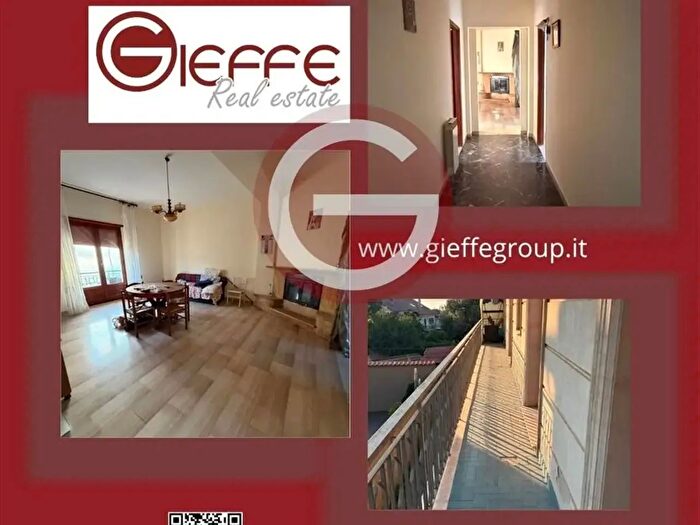 Appartamento con 10 locali in vendita in Cittanova