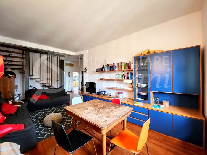 Appartamento con 5 locali in vendita in Via Giovanni Fabbroni, Firenze