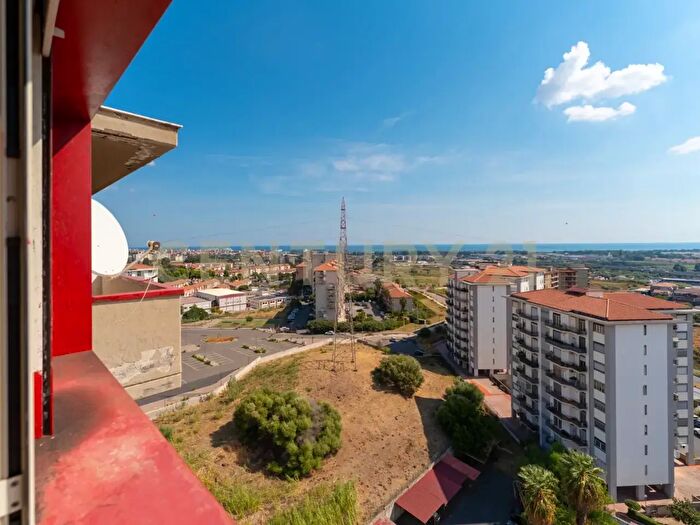 Appartamento trilocale in vendita in Viale Nitta, Catania
