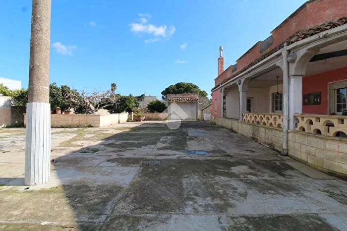 Casa quadrilocale in vendita in Via delle Mandorle, Brindisi