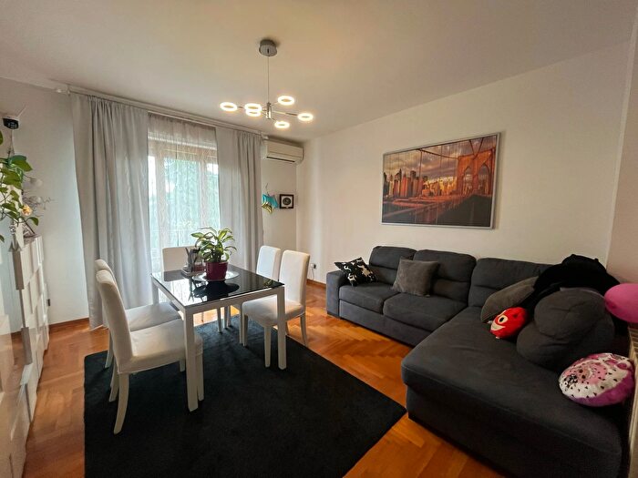 Appartamento con 5 locali in vendita in Via Antonio Canova, Firenze