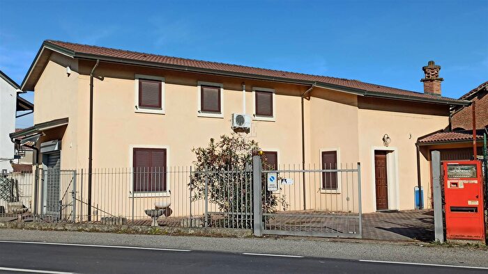 Casa quadrilocale in vendita in Via Po, Casei Gerola