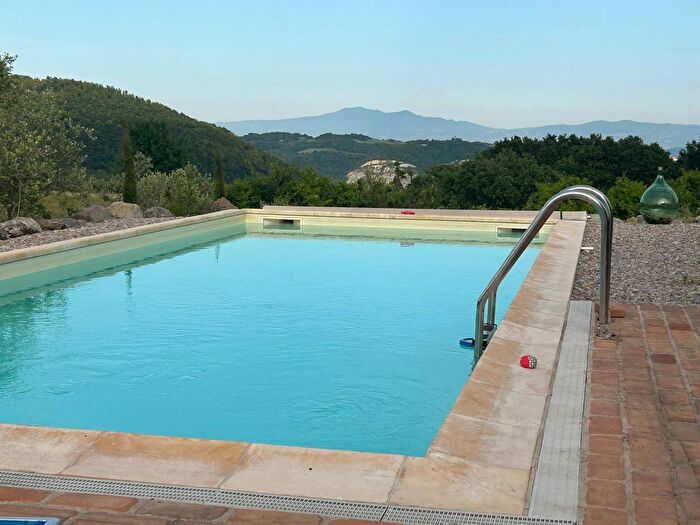 Casa con 5 locali in vendita in Roccastrada