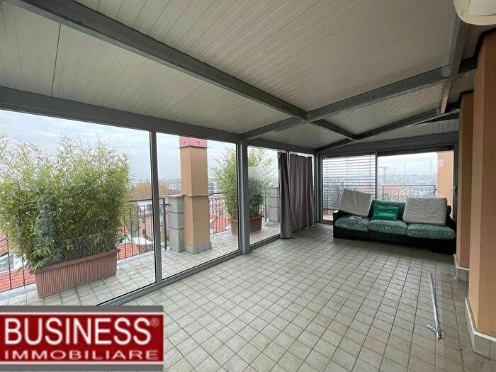 Appartamento trilocale in affitto in Via Gerolamo Tiraboschi, Porta Romana Medaglie dOro, Milano