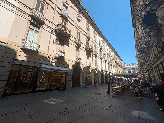 Appartamento bilocale in affitto in Via Giuseppe Garibaldi, Giardini Reali, Torino