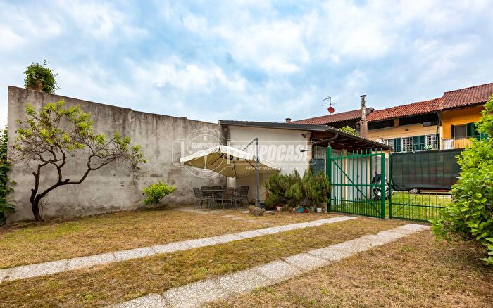 Case in Vendita e in Affitto - 3