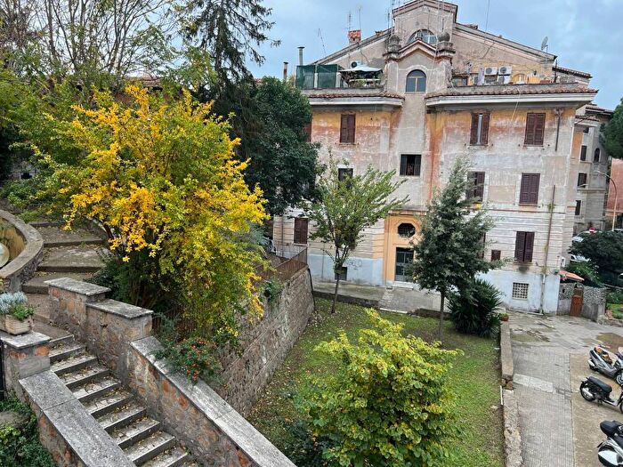 Appartamento bilocale in affitto in Via Roberto De Nobili, Garbatella, Roma