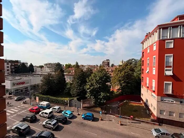 Appartamento trilocale in affitto in Via Antonio Cantore, Monza