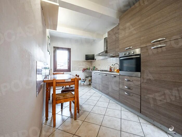 Appartamento quadrilocale in vendita in Via Emilia Ovest, Modena