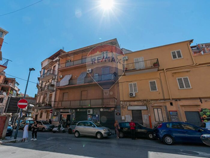 Appartamento con 8 locali in vendita in Via Boccadifalco, Palermo