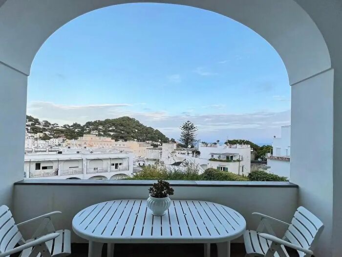 Appartamento con 12 locali in vendita in Capri