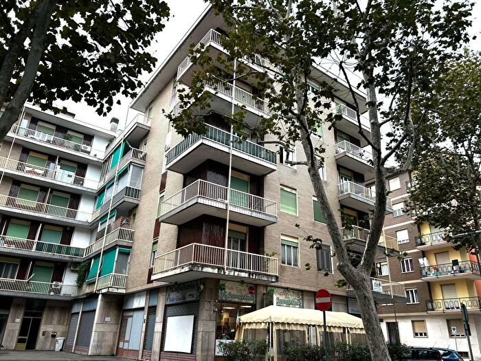 Appartamento con 5 locali in vendita in Viale Papa Giovanni XXIII, Beinasco