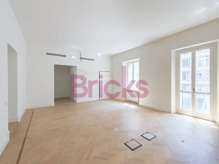 Casa con 8 locali in affitto in Via Giovanni Mayr, Milano
