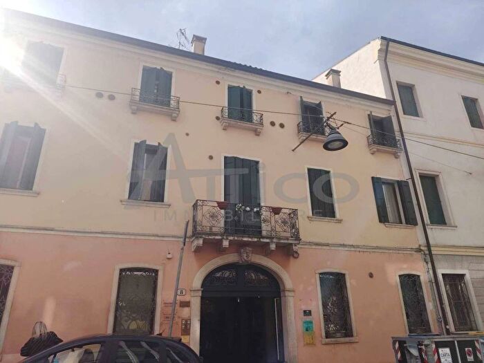 Appartamento bilocale in affitto in Via Giuseppe Mazzini, Centro Storico, Rovigo