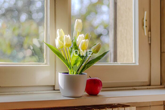 Casa con 8 locali in vendita in Via, Carnate