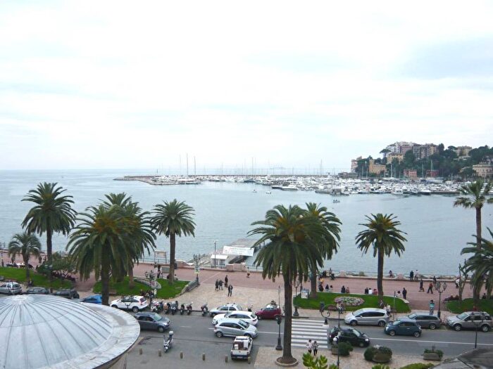 Appartamento quadrilocale in affitto in Via Giuseppe Mazzini, Centro Storico, Rapallo