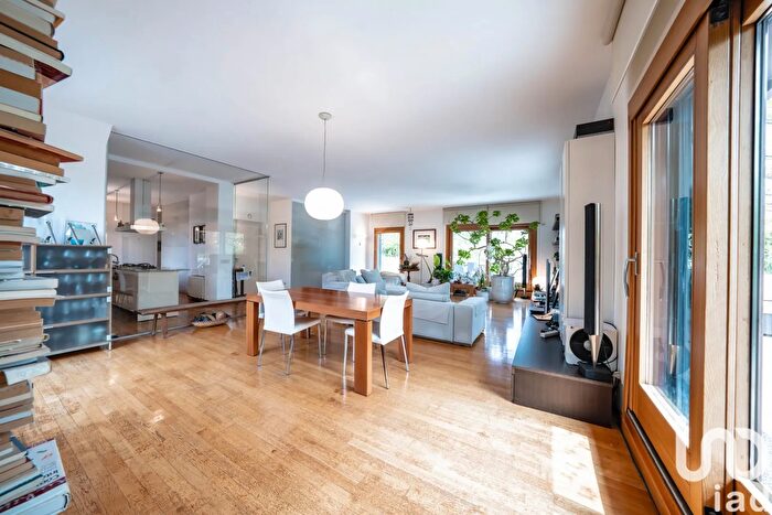 Appartamento con 10 locali in vendita in Via Carlo Osma, Milano