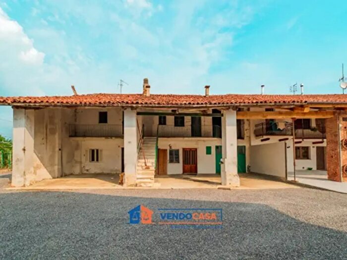 Casa con 6 locali in vendita in Località Breolungi, Mondovi'