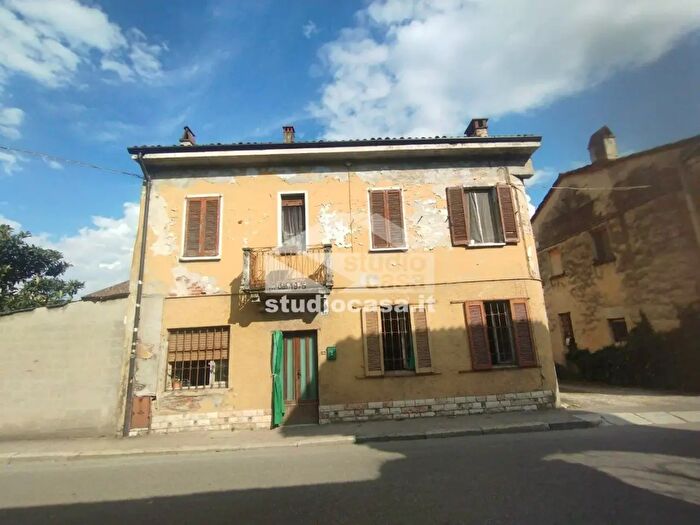 Casa in vendita in Cesare Battisti, Pieve Porto Morone