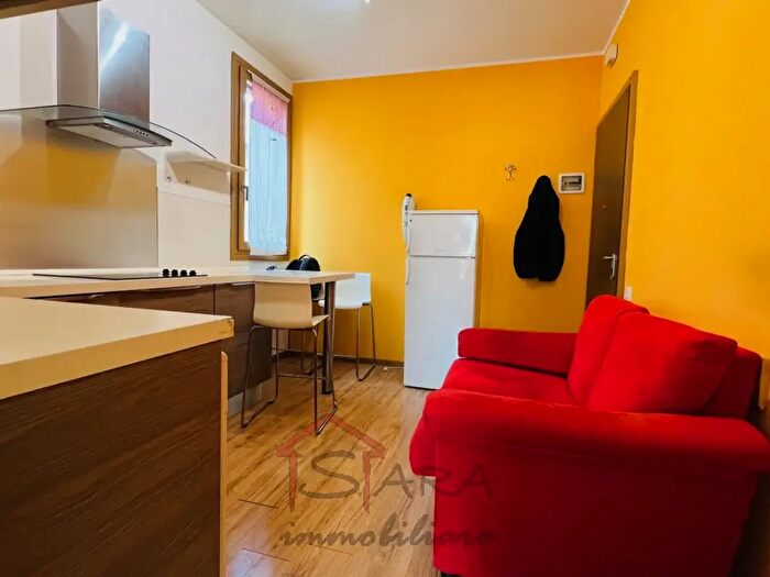 Appartamento trilocale in affitto in Via della Vedova, Padova